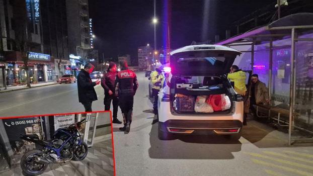 Eskişehir'de motosiklet ile hafif ticari araç çarpıştı: 1'i ağır 2 yaralı