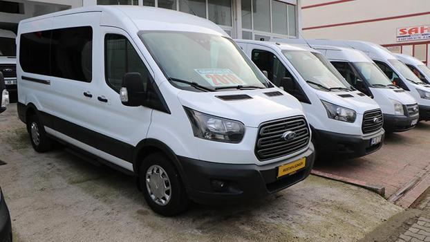 İkinci el minibüsler piyasaya Terme’de sunuluyor; aylık 650 araç yenilenip Türkiye’ye satılıyor