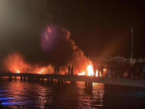 Bodrum'da 7 motoryatın battığı marinadaki yangına ilişkin bilirkişi incelemesi başlatıldı