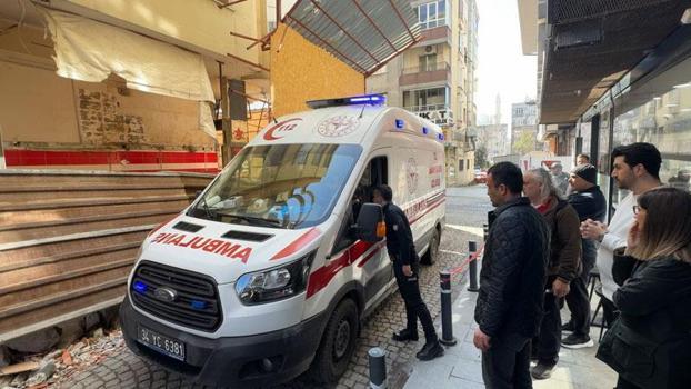 Avcılar’da yıkımı yapılan binanın 4'üncü katından düşerek hayatını kaybetti