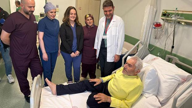 Kalbi 3 saat durdurularak, aort damarı değiştirildi