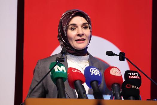 Bakan Göktaş: İnsan, dünyayı önce aile içinde tanır