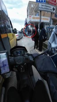 Bursa'da 1 kişinin yaralandığı 'yan bakma' kavgası kamerada