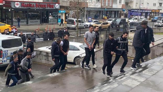 Banka hesabını kiraladığı kişilere ulaşamayınca arkadaşlarını kaçırıp darbettirdi