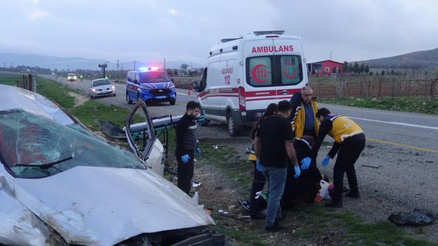 Batman’da otomobil yol kenarına yuvarlandı: 5 yaralı