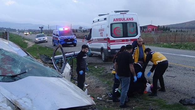 Batman’da otomobil yol kenarına yuvarlandı: 5 yaralı