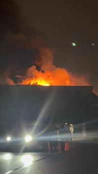 Raf imalatı yapılan fabrikada yangın