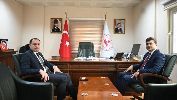 Kaymakam Türker, Kızılören Kaymakamı Çetin'i ağırladı