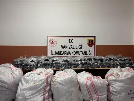 Van'da 5 milyon 800 bin TL'lik gümrük kaçağı eşya ele geçirildi
