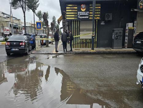 Çarşaf giyip soygun için girdikleri kuyumcuda iş yeri sahibini yaralayan şüpheliler yakalandı