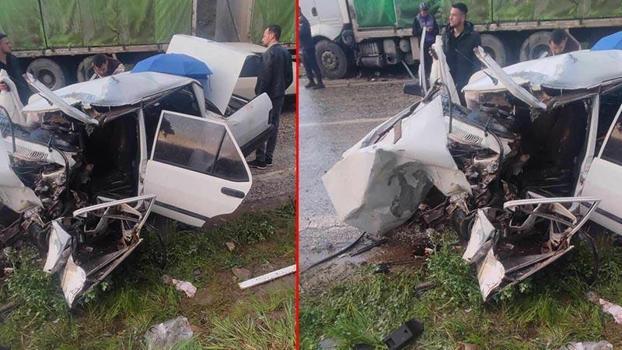 Manisa’da otomobil ile TIR çarpıştı: 3 yaralı