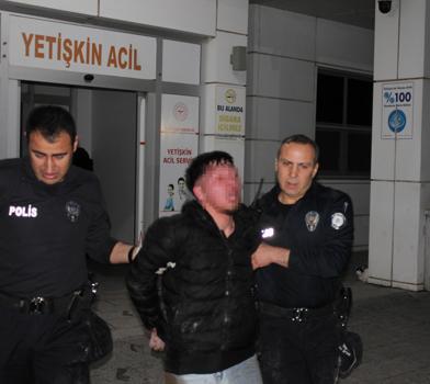 Annesinin, erkek arkadaşını bıçakladı; ikinci kez saldırı anı kamerada