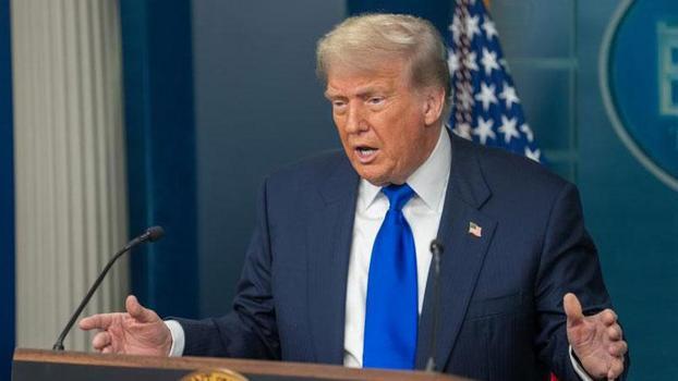 Trump: Hürmüz Boğazı'nın açılmaması halinde İran'daki enerji altyapısını yok edeceğiz