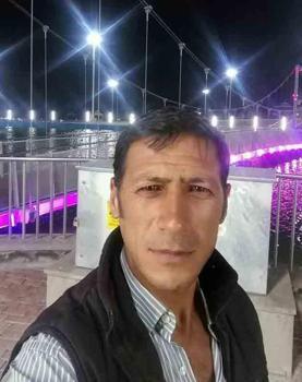 Kamyon şarampole devrildi: 1 ölü, 1 yaralı