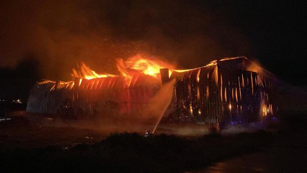 Osmaniye’de kağıt fabrikası yangını