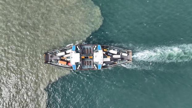 İstanbul - Yağış sonrası Haliç'in rengi kahverengiye döndü