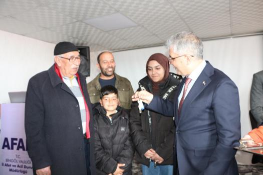 Karlıova’da depremzedeler için yapılan 230 konut, kurayla sahiplerini buldu