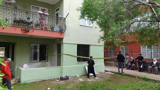 Evinde ölü bulundu