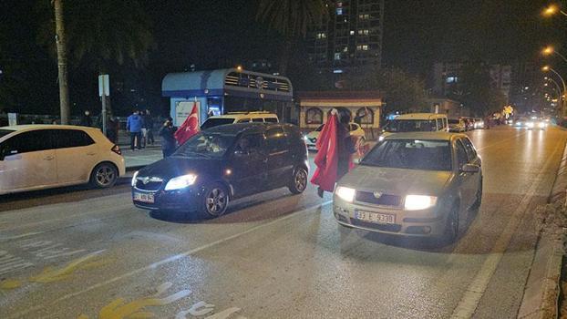 A Milli Futbol Takımı'nın Dünya Kupası'na katılması Adana'da kutlandı