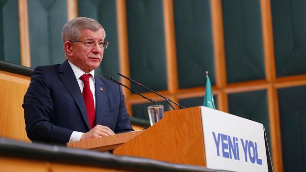 Davutoğlu: Savaş başladığında derhal bir kriz yönetimi kurulmalıydı