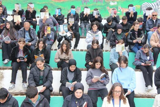Şırnak’ta Kütüphane Haftası’nda meydanda kitap okudular