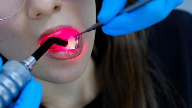 Doç. Dr. Altan’ın ‘hasarlı dokuların tamiri için düşük doz lazer tedavisi’ araştırması uluslararası dergide