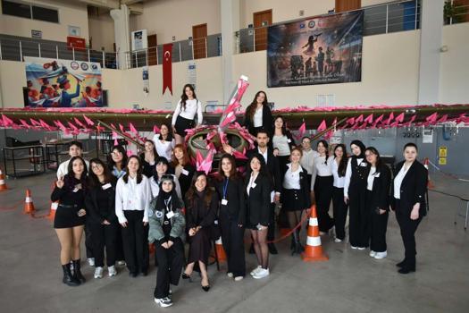 İzmir 'Dünyanın Kadınlara En Duyarlı Havacılık Şehri' seçildi