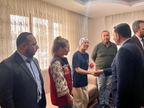 Patlamada yaralanan 14 yaşındaki Zeynep taburcu oldu