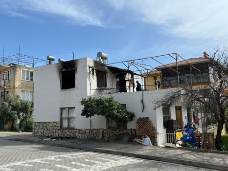 Ev yangınında 2 çocuk hastanelik oldu