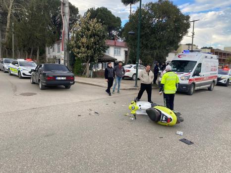 Otomobil ile motosiklet çarpıştı: 4 yaralı