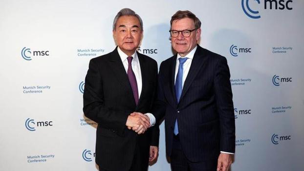 Çin Dışişleri Bakanı Wang, Alman mevkidaşı Wadephul ile telefonda görüştü