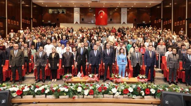 ERÜ'de TÜBİTAK Ortaokul Öğrencileri Araştırma Projeleri Kayseri Bölge Yarışması’nın ödül töreni