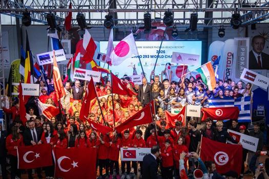 İzmir'de Windsurf Techno 293 Dünya Şampiyonası başladı