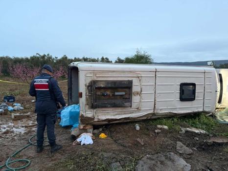 İşçileri taşıyan minibüs takla attı: 1 ölü, 12 yaralı