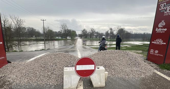 Edirne'de debisi artan Meriç ve Tunca nehirler için 'sarı alarm' verildi