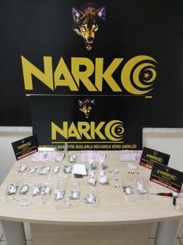 Manisa'da uyuşturucu operasyonuna 3 tutuklama