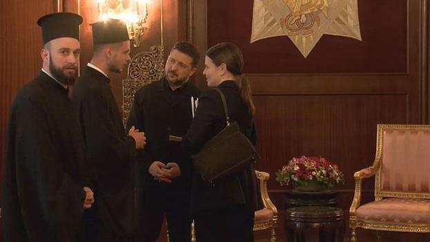 Zelenskiy Fener Rum Ortodoks Patrikhanesi'ni ziyaret ediyor