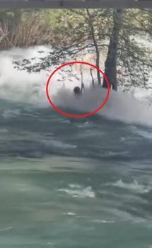 Mersin'de Berdan Çayı'na atlayan genç, suda kayboldu (2)