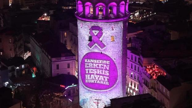 Galata Kulesi farkındalık için mor renge büründü