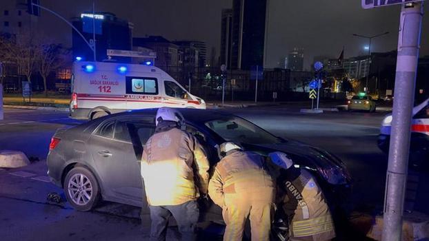 Kartal’da iki otomobil çarpıştı: 4 yaralı