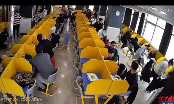 Van'daki depremde, dershanede öğrencilerin yaşadığı panik kamerada