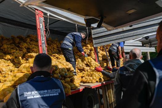 300 ton patates alındı, 60 bin haneye dağıtılıyor