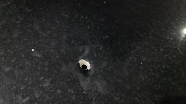 Bursa'da seyir halindeki otomobile mermi isabet etti