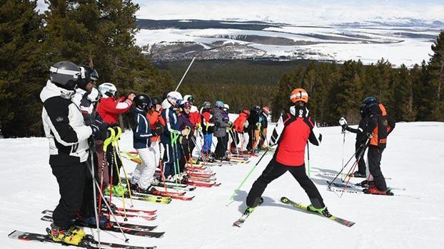 Sarıkamış’ta 350 antrenör adayı eğitimi tamamladı