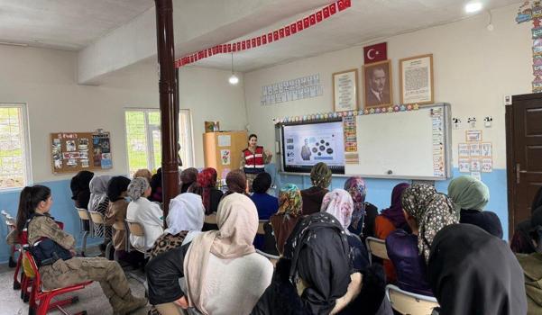 Mardin’de annelere yönelik uyuşturucuyla mücadele eğitimi