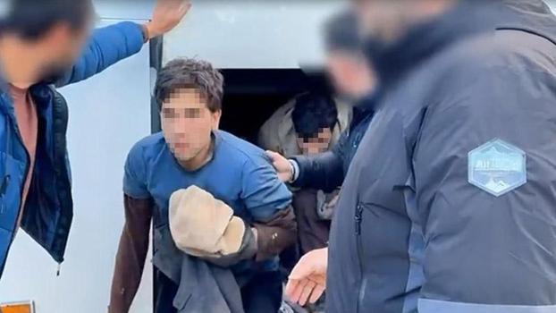 Yolcu otobüsünün bagajında 53 kaçak göçmen yakalandı: 6 tutuklama