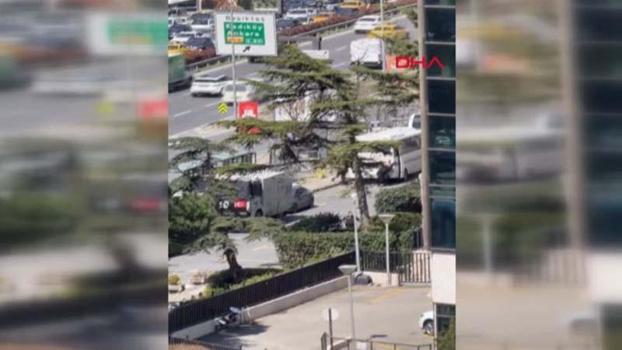 İsrail Konsolosluğu'nun da bulunduğu binanın önünde silah sesleri