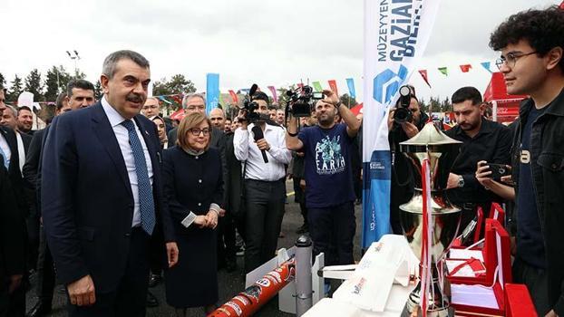 Bakan Tekin: Çocuklar, eğitime hayatına kendi değerlerimizi tanıyarak başlasın istiyoruz