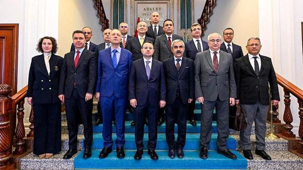 Bakan Gürlek: Yargıda Birlik Derneği, FETÖ ile mücadelede kararlı bir duruş sergiledi