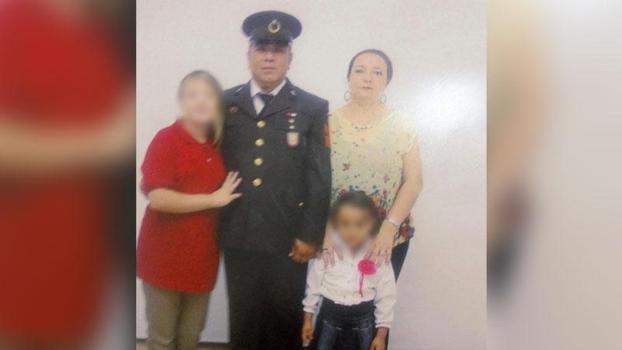 Emekli uzman çavuş eşi ve bir kızını öldürüp, bir kızını da yaraladıktan sonra intihar etti